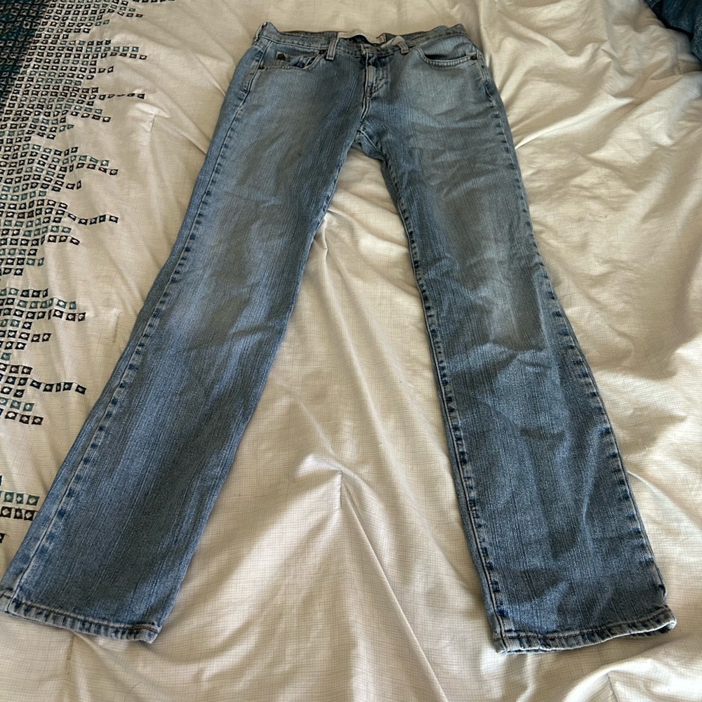 ⚠️SOLD⚠️Levi Jeans